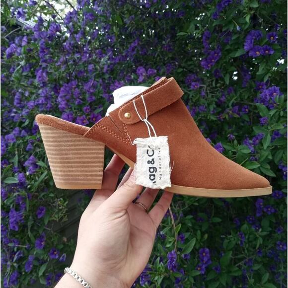 Rag & Co Shoes - [H134] RAG & CO [TARRAH] Tan Stacked Heel Mules With Adjustable Buckle, Size 10